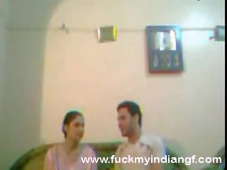 Indiškas pora pabandyti analinis nešvankus klipas