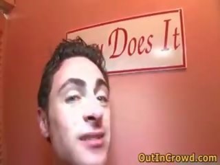 2 homosexuals imajo nekaj xxx video v na obrabo trgovina dva s outincrowd