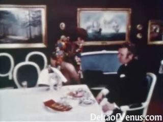 Vintāža sekss video 1960s - matainas pieaugušais brunete - tabula par trīs