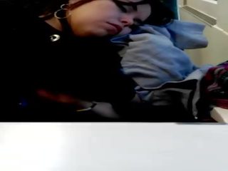 Ученичка спящ фетиш в влак шпионин dormida ен tren
